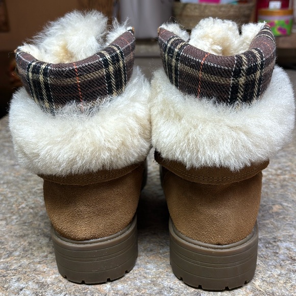 Women's Tan Boots - Picture 4 of 6